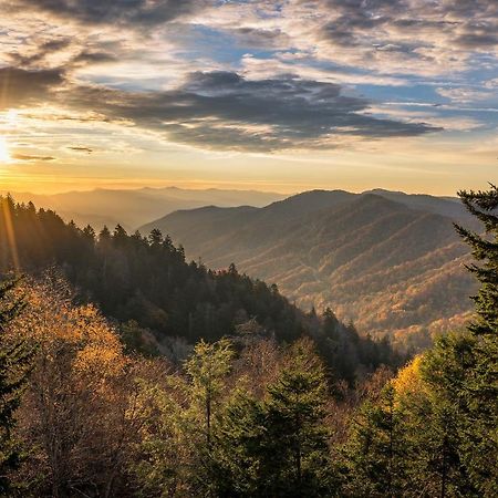 Dew South Villa Gatlinburg Bagian luar foto